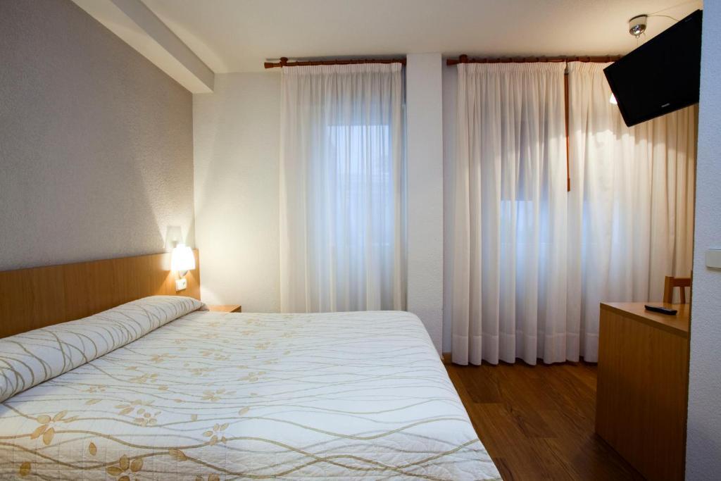Hostal Abodi Пампона Стая снимка